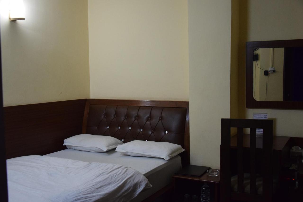 Lalitpur Hotel Siraaj מראה חיצוני תמונה