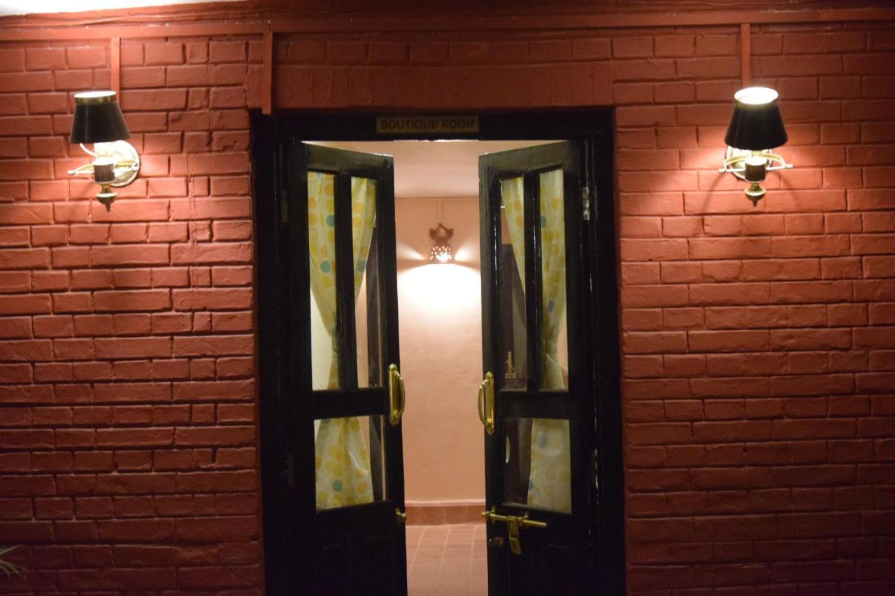 Lalitpur Hotel Siraaj מראה חיצוני תמונה